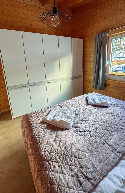 eifelchalet niederehe schlafzimmer